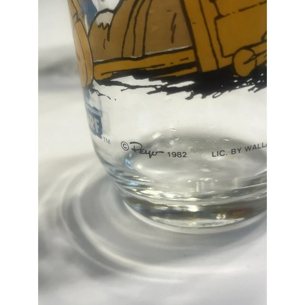 6 Vintage Collectible Smurfs Drinking Glasses Hardee's PEYO 1983 1982 Tumblers